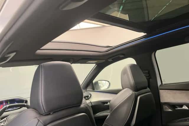 Peugeot 5008 (2022) thumbnail 4
