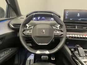 Peugeot 5008 (2022) thumbnail 8