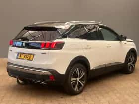 Peugeot 3008 (2019) thumbnail 2