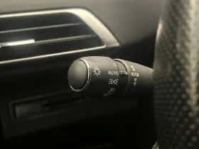 Peugeot 3008 (2019) thumbnail 16