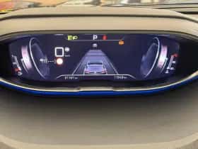 Peugeot 5008 (2023) thumbnail 16