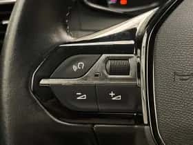 Peugeot 2008 (2021) thumbnail 25