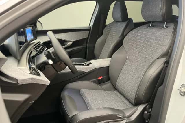 Peugeot 5008 (2025) thumbnail 5