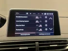 Peugeot 3008 (2019) thumbnail 19