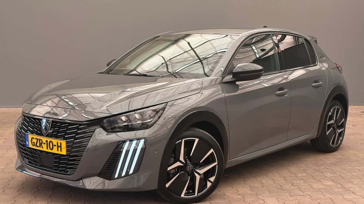 Peugeot 208 (2025) — foto 1