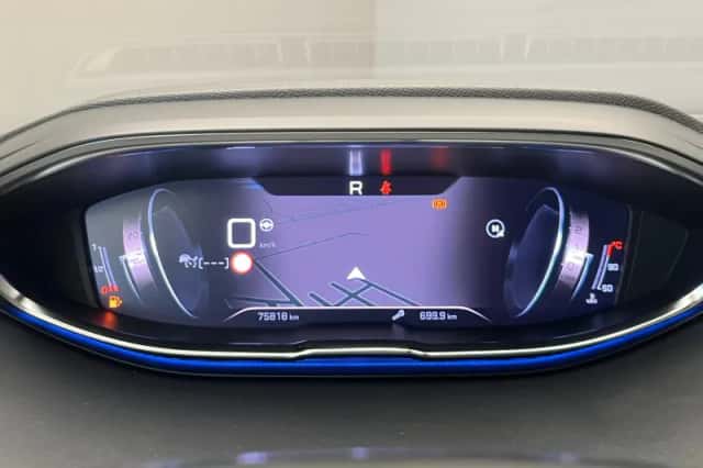 Peugeot 3008 (2021) thumbnail 4