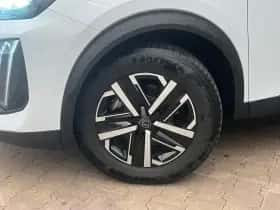 Peugeot 2008 (2025) thumbnail 6