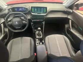 Peugeot 2008 (2022) thumbnail 3