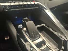 Peugeot 3008 (2019) thumbnail 25