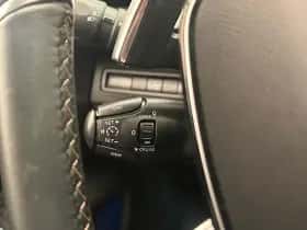 Peugeot 3008 (2019) thumbnail 26