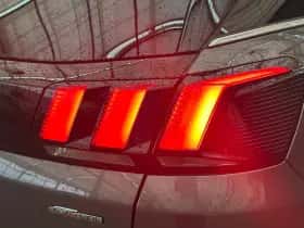 Peugeot 3008 (2019) thumbnail 38