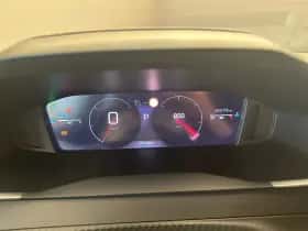 Peugeot 2008 (2024) thumbnail 4