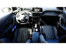 Peugeot 2008 (2020) thumbnail 4