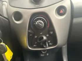 Peugeot 108 (2017) thumbnail 19