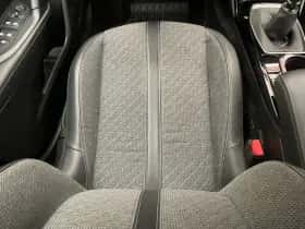 Peugeot 2008 (2024) thumbnail 31