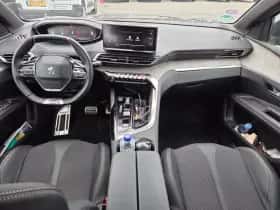Peugeot 3008 (2023) thumbnail 3