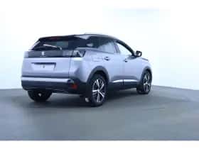 Peugeot 3008 (2023) thumbnail 2