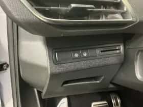 Peugeot 3008 (2023) thumbnail 18