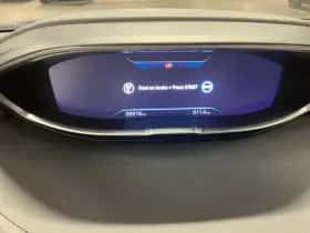 Peugeot 3008 (2023) thumbnail 3