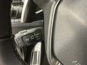 Peugeot 3008 (2023) thumbnail 5
