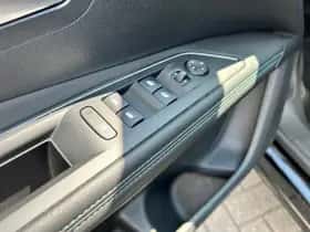 Peugeot 3008 (2022) thumbnail 37