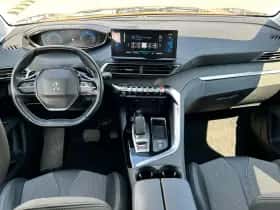 Peugeot 3008 (2022) thumbnail 5