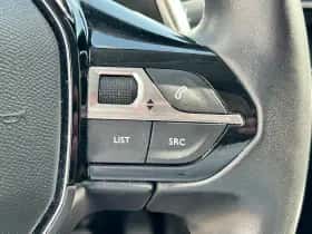 Peugeot 3008 (2022) thumbnail 9