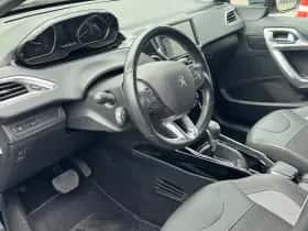 Peugeot 2008 (2019) thumbnail 4