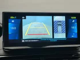 Peugeot 3008 (2023) thumbnail 42