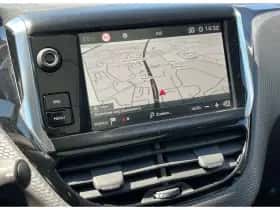 Peugeot 2008 (2018) thumbnail 5