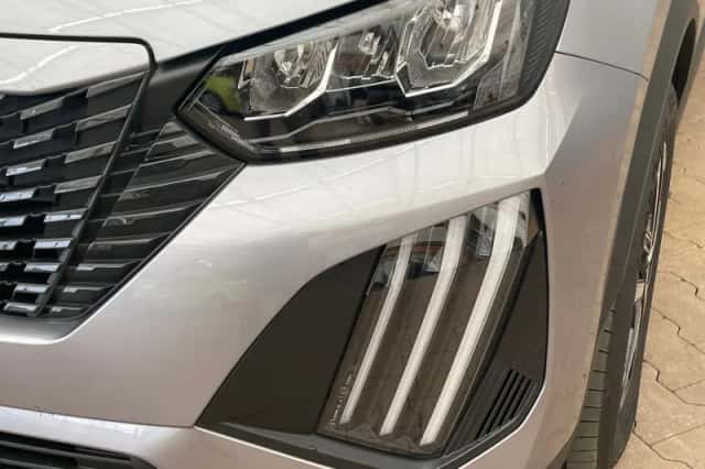 Peugeot 2008 (2025) thumbnail 5