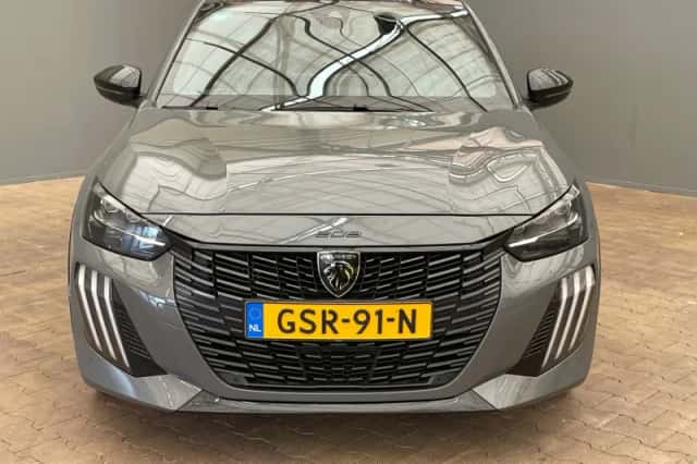 Peugeot 208 (2024) thumbnail 3