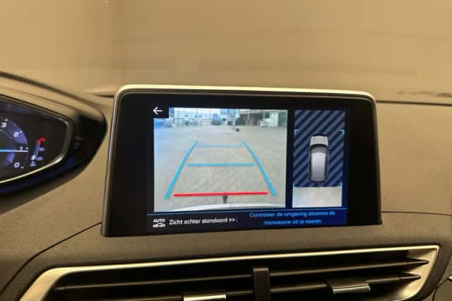 Peugeot 3008 (2019) thumbnail 6