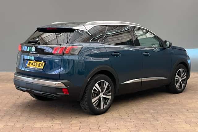Peugeot 3008 (2021) thumbnail 2