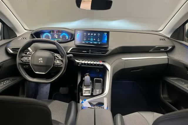 Peugeot 3008 (2021) thumbnail 3