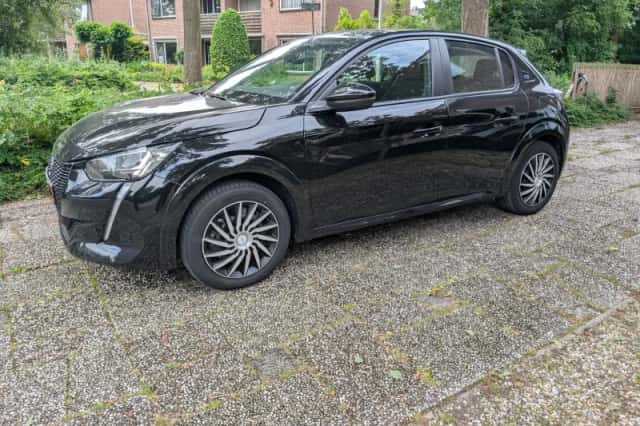 Peugeot e-208 (2020) thumbnail 1