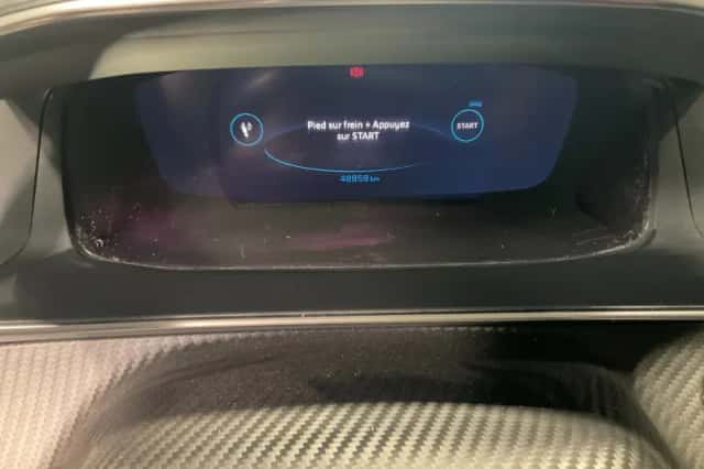 Peugeot 2008 (2022) thumbnail 3