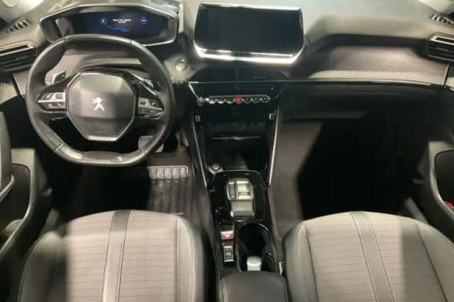 Peugeot 2008 (2022) thumbnail 4