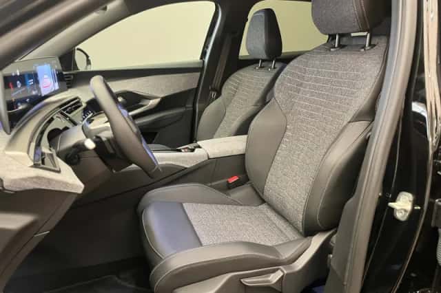 Peugeot 3008 (2025) thumbnail 5