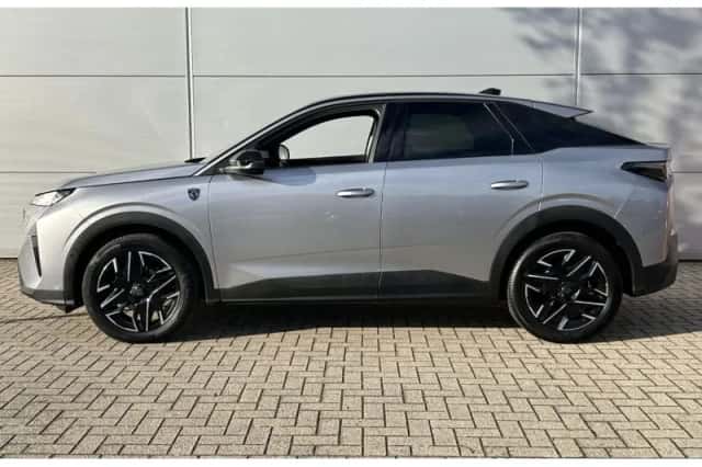 Peugeot e-3008 (2024) thumbnail 6