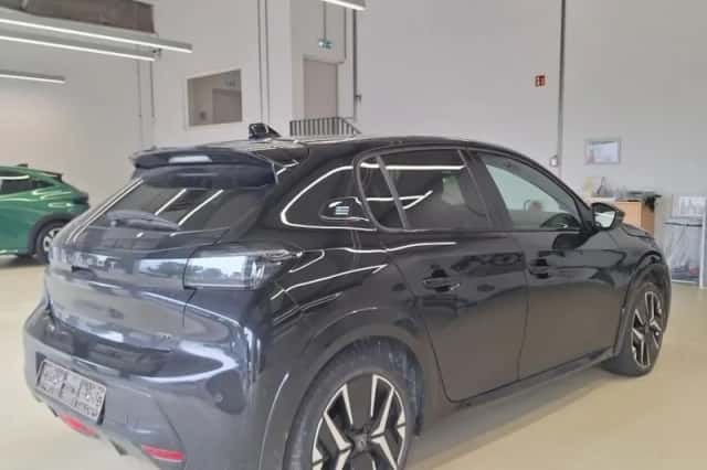 Peugeot e-208 (2024) thumbnail 2