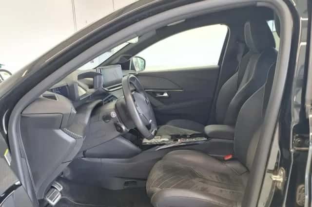 Peugeot e-208 (2024) thumbnail 3