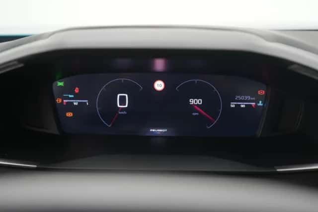 Peugeot 2008 (2025) thumbnail 3
