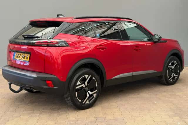 Peugeot 2008 (2024) thumbnail 2