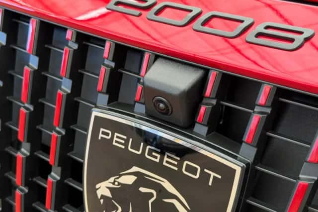 Peugeot 2008 (2024) thumbnail 6