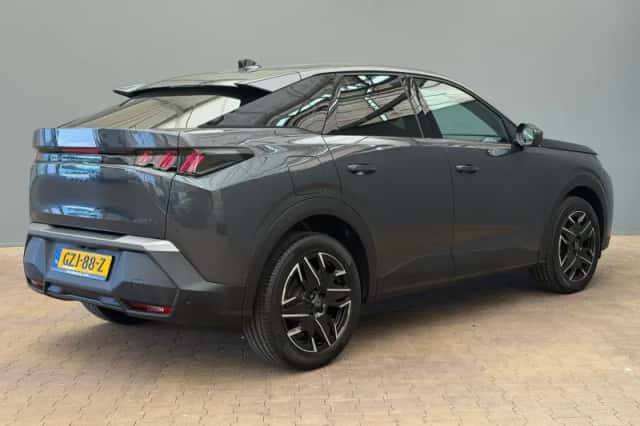 Peugeot 3008 (2025) thumbnail 2
