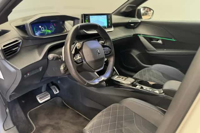 Peugeot 208 (2022) thumbnail 2
