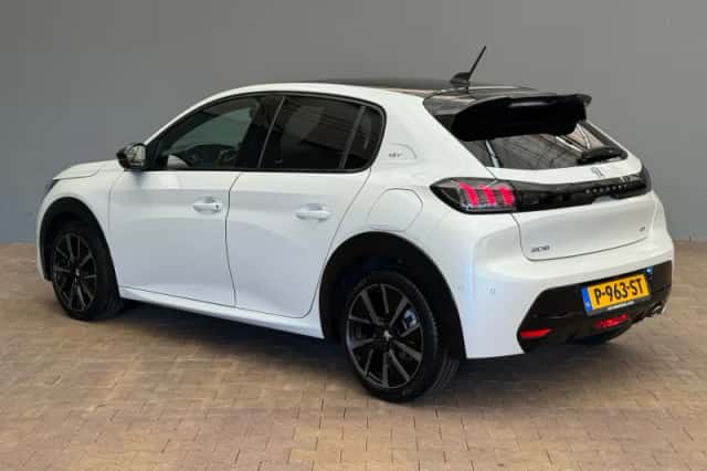 Peugeot 208 (2022) thumbnail 6