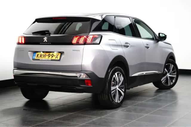 Peugeot 3008 (2024) thumbnail 3