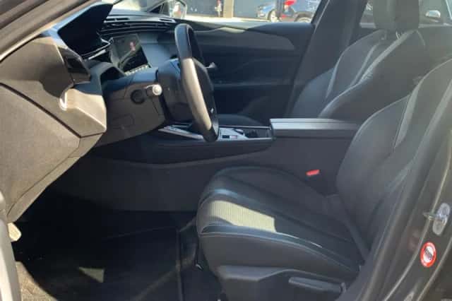 Peugeot 308 (2022) thumbnail 4